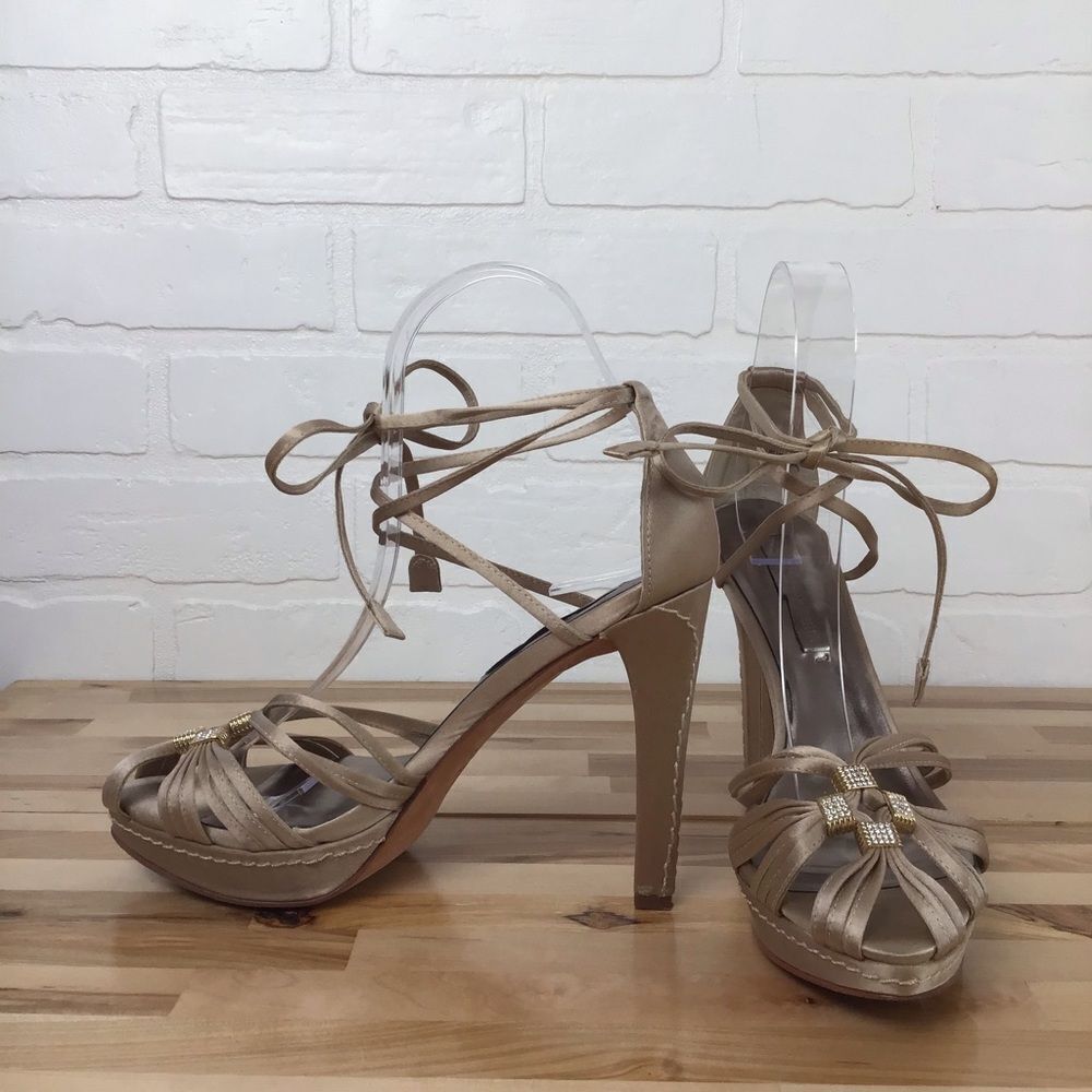 BCBGMAXAZRIA Nude satin heeled sandals incrusred jewels crystal size 6.5 leather - Picture 8 of 16